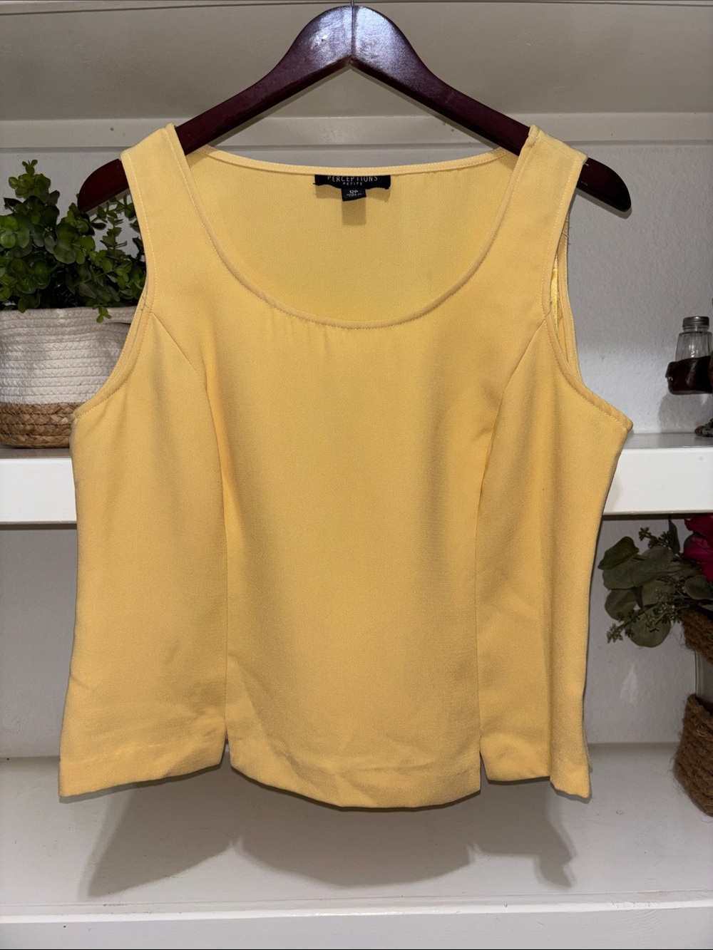 Perceptions Yellow Scoop Neck Tank Top Size Petite 12